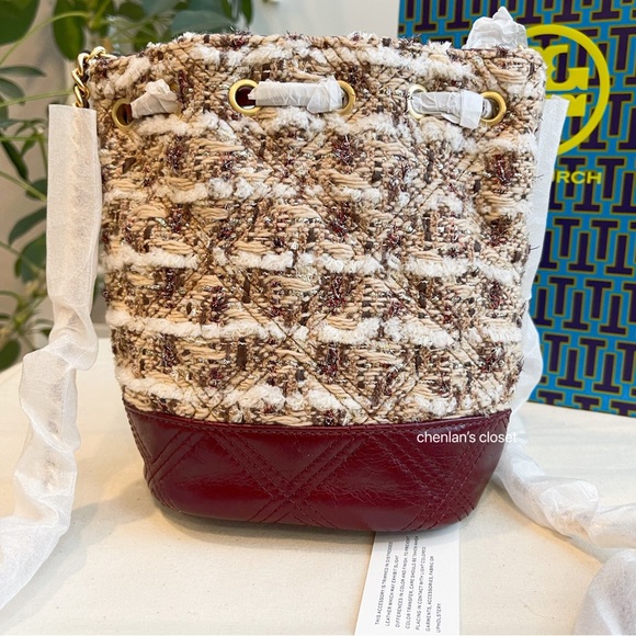 💢NWOT💢 Tory Burch Burgundy and Cream Bucket Bag 🛍️ - Picture 6 of 11